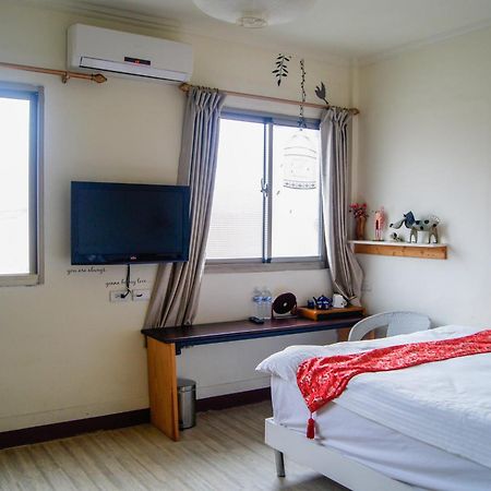 Ding Ding Homestay Jinhu Chambre photo