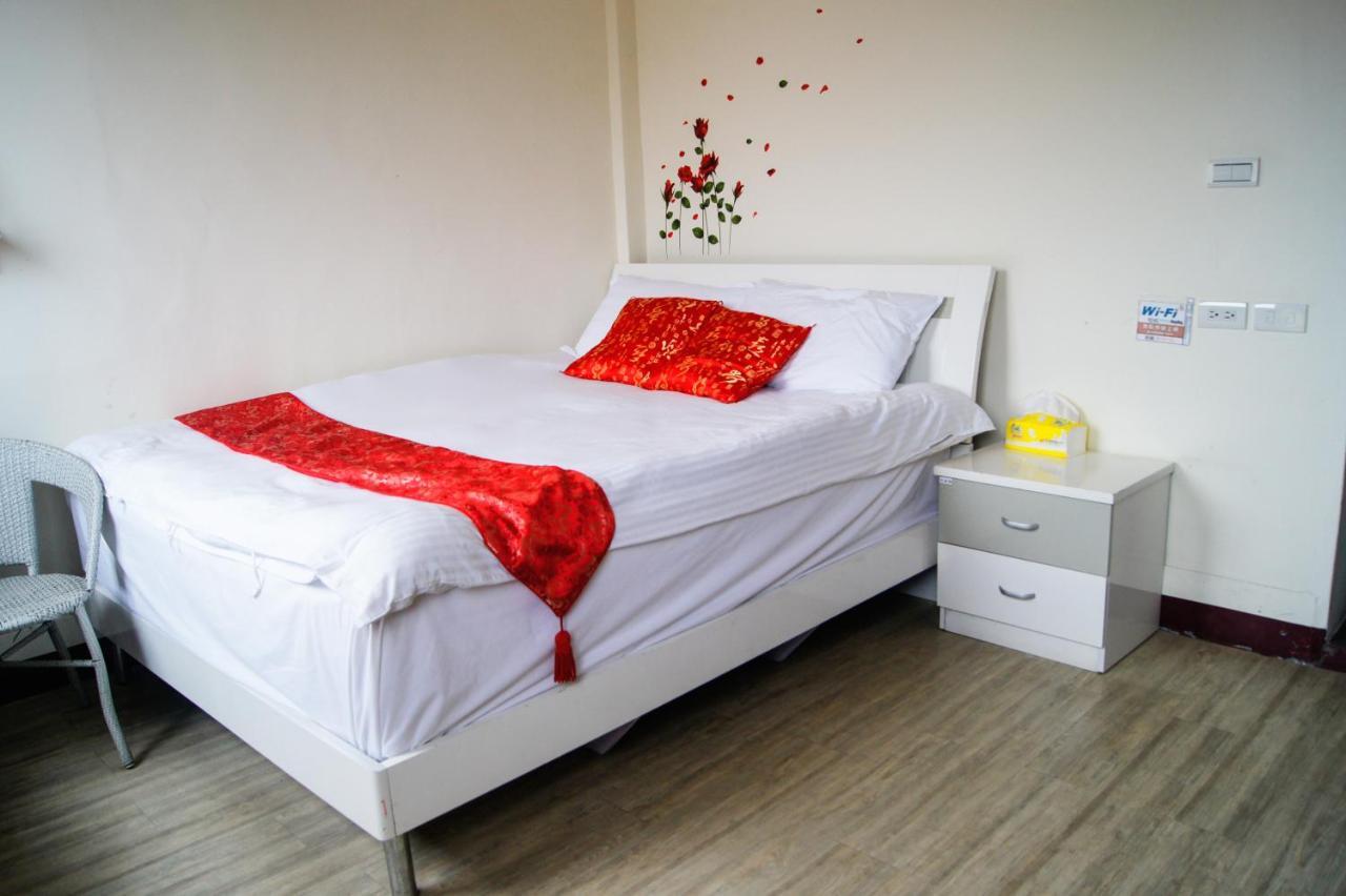 Ding Ding Homestay Jinhu Chambre photo