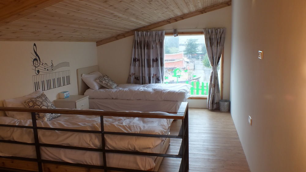 Ding Ding Homestay Jinhu Extérieur photo