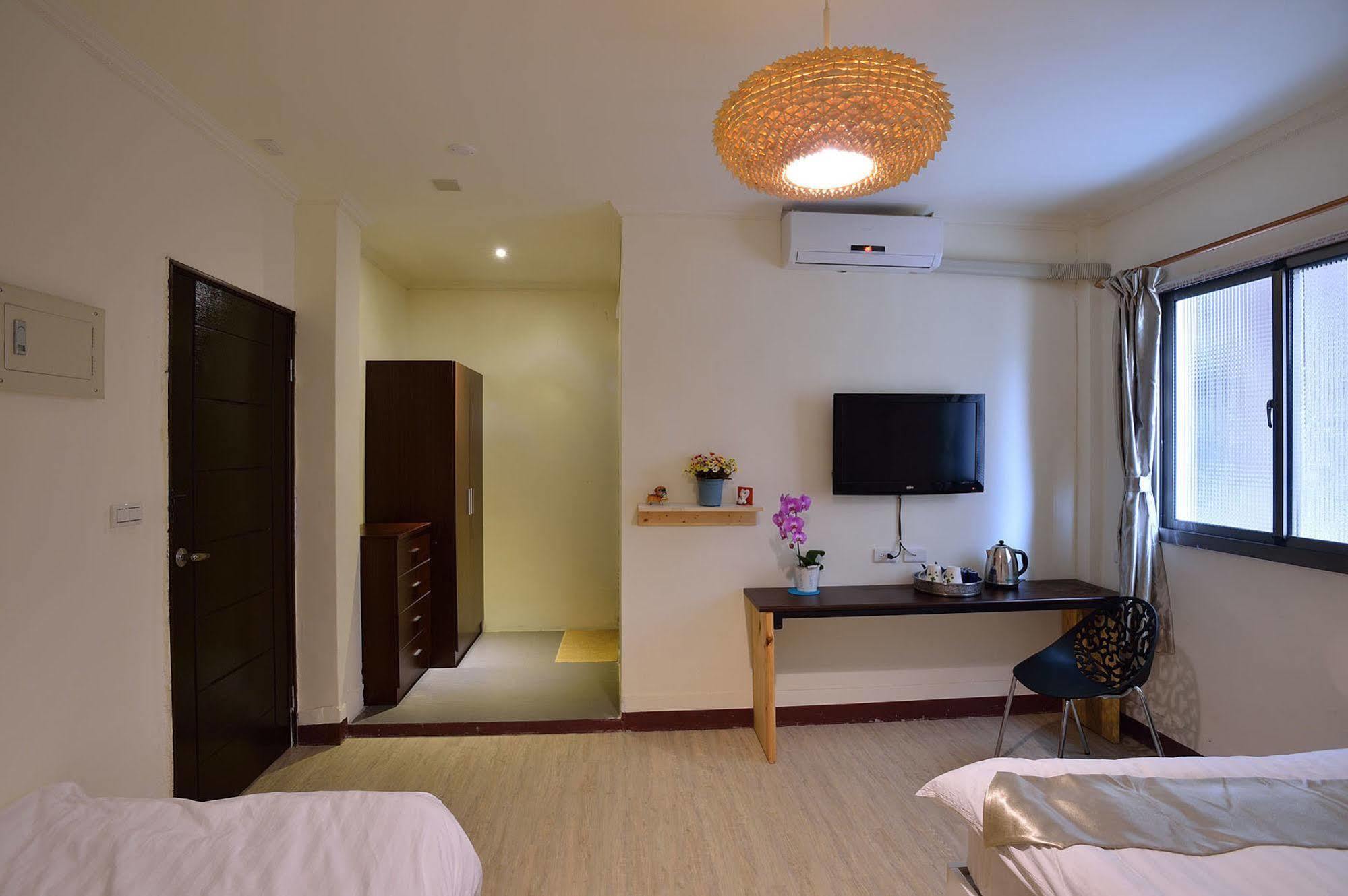 Ding Ding Homestay Jinhu Extérieur photo