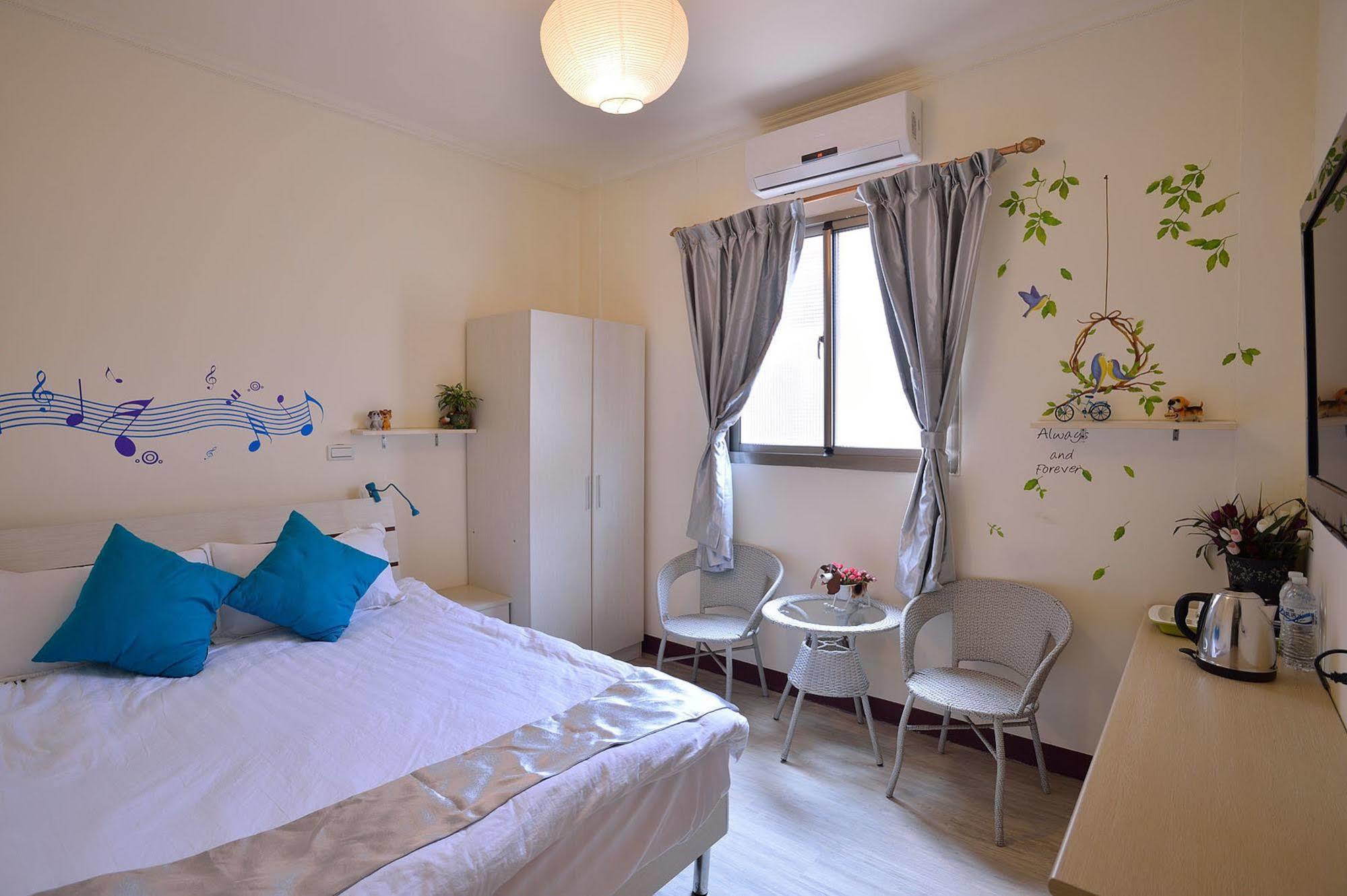 Ding Ding Homestay Jinhu Extérieur photo