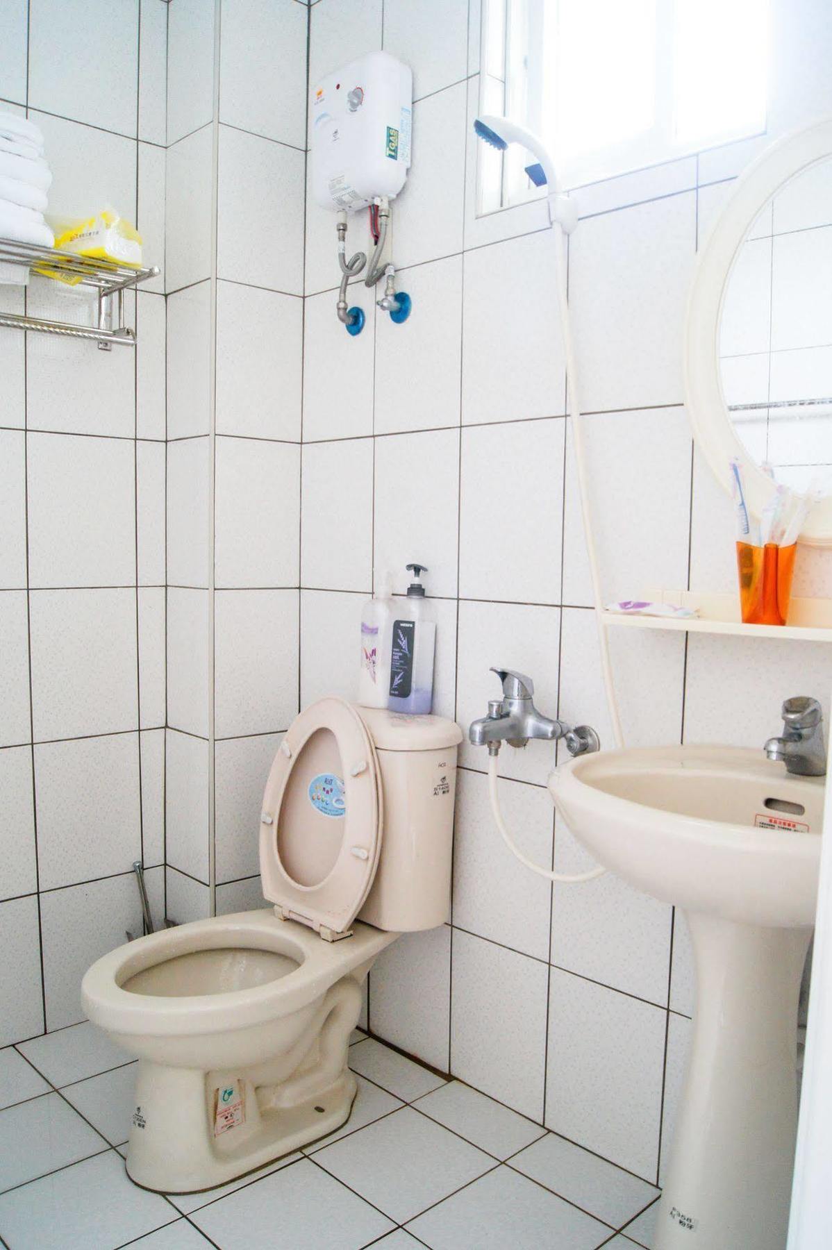 Ding Ding Homestay Jinhu Extérieur photo